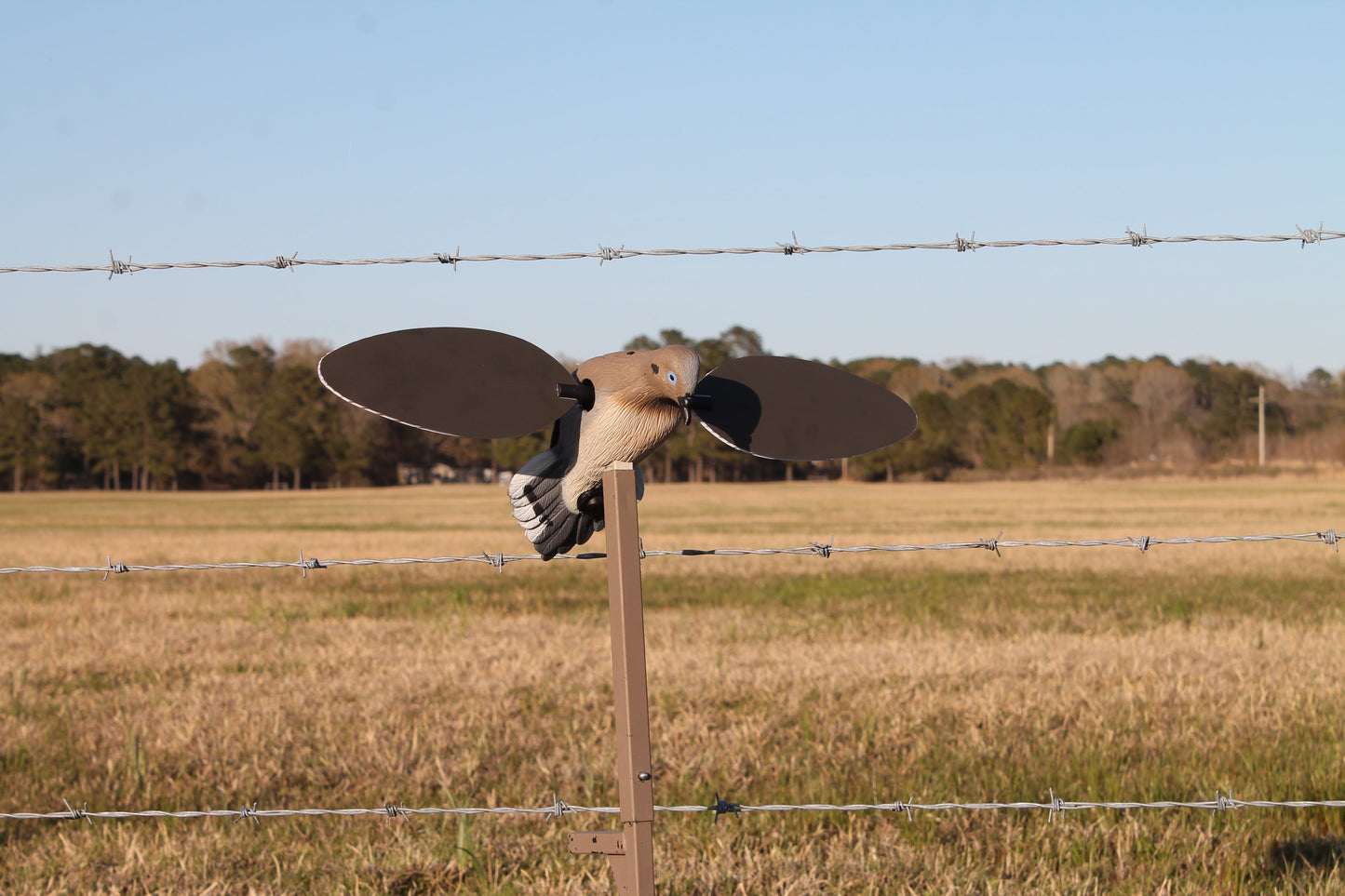 Voodoo Dove Spinning Wing Decoy - Single Unit HW2300, 2.25 lbs Assembled