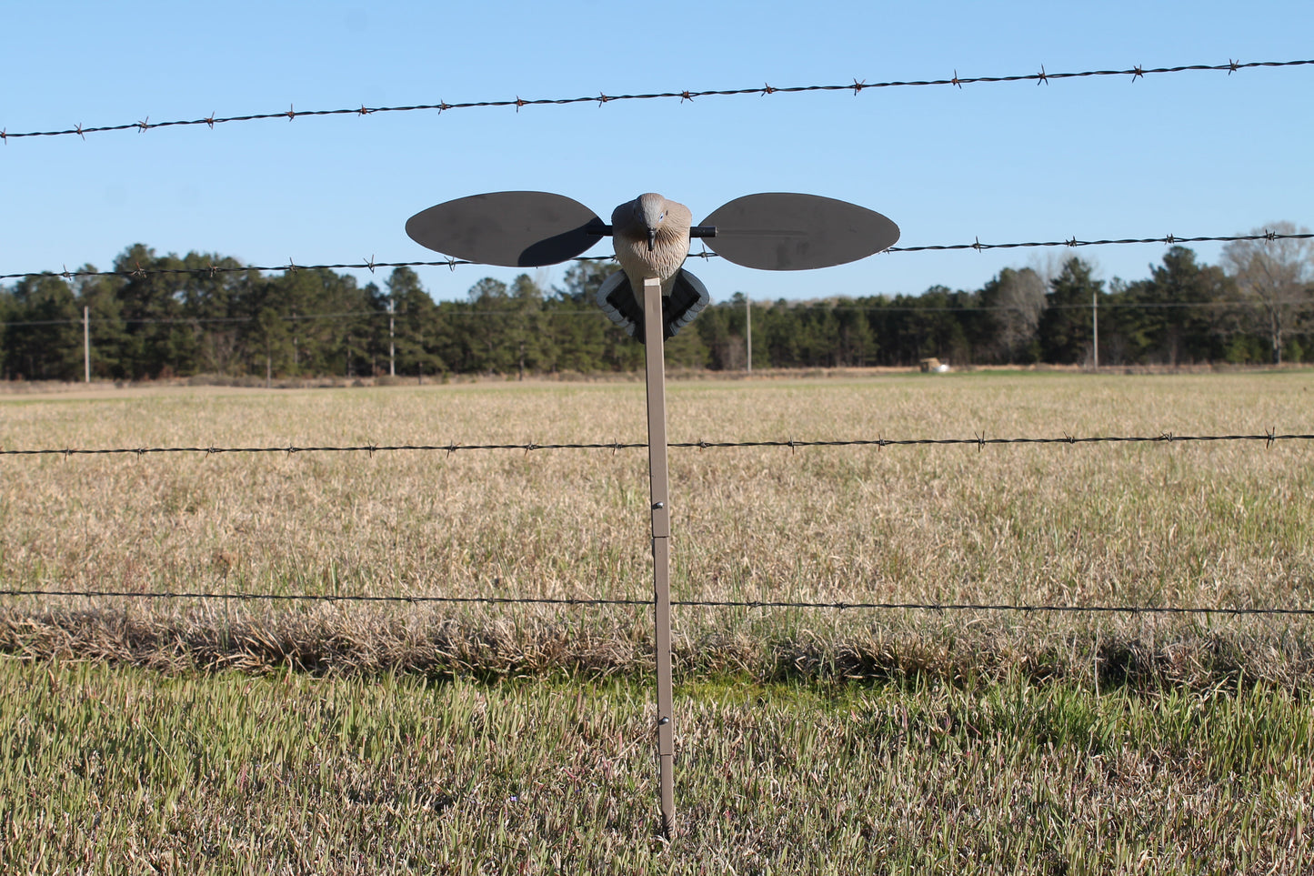 Voodoo Dove Spinning Wing Decoy - Single Unit HW2300, 2.25 lbs Assembled