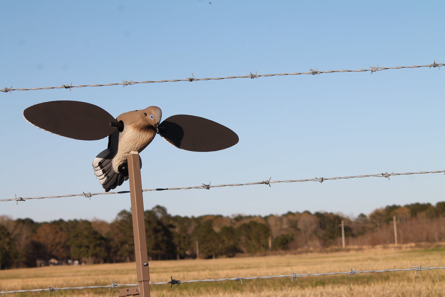 Voodoo Dove Spinning Wing Decoy - Single Unit HW2300, 2.25 lbs Assembled