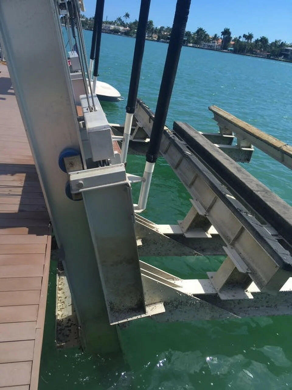 Keep Your Boat Safe! 🌊✨ Check Out Our Silver Corrosion Control Anode & Heavy-Duty Stainless Steel Cable! 🛥️🔒.