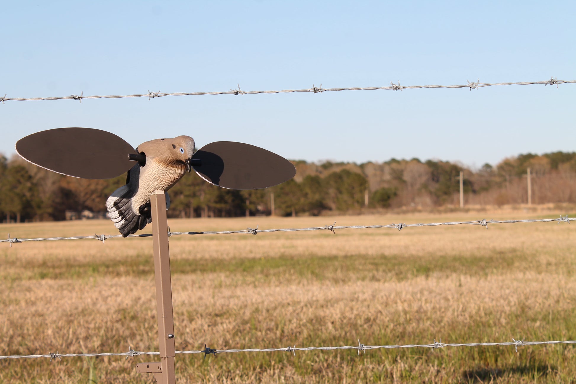 Voodoo Dove Spinning Wing Decoy - Single Unit HW2300, 2.25 lbs Assembled