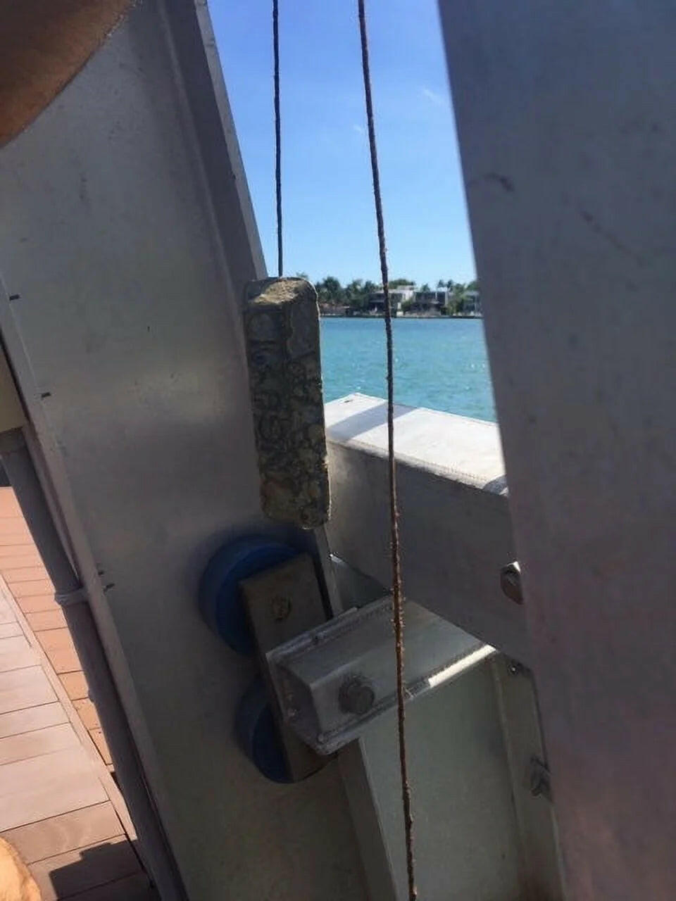 Keep Your Boat Safe! 🌊✨ Check Out Our Silver Corrosion Control Anode & Heavy-Duty Stainless Steel Cable! 🛥️🔒.